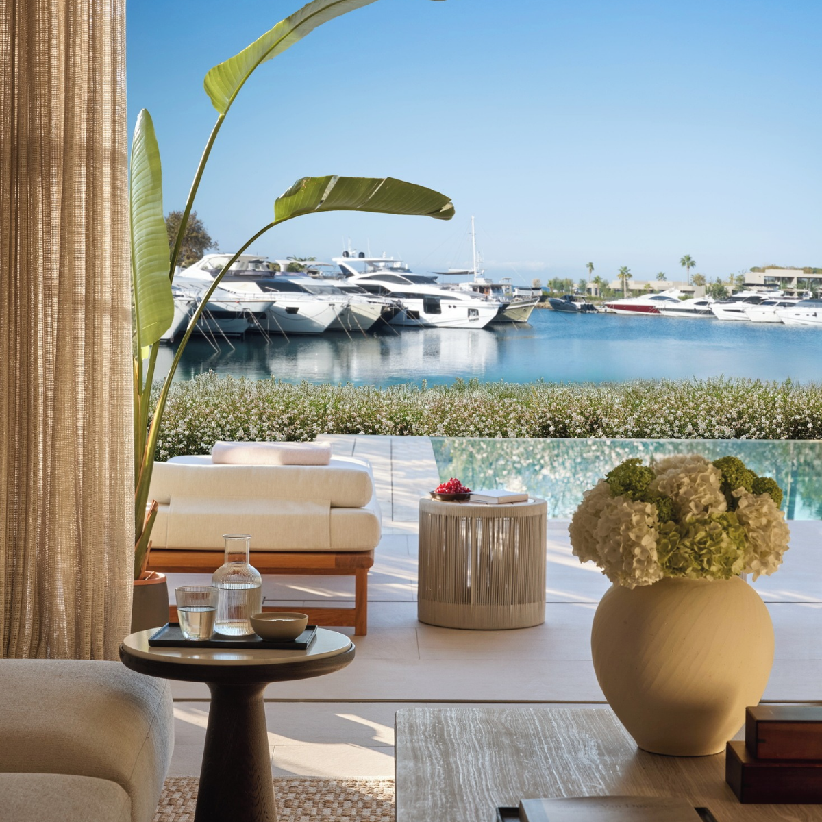 Ιkos Dassia _ Deluxe Three Bedroom Villa with Private Pool Beachfront